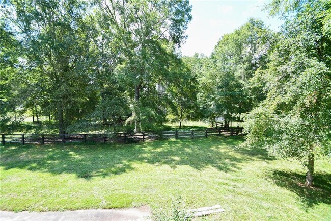 Building Photo - 17040 Birmingham Rd