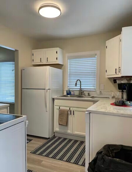 Building Photo - 213 S 7th St