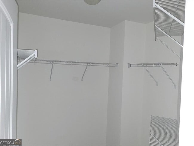 Building Photo - 573 Arrowhead Dr