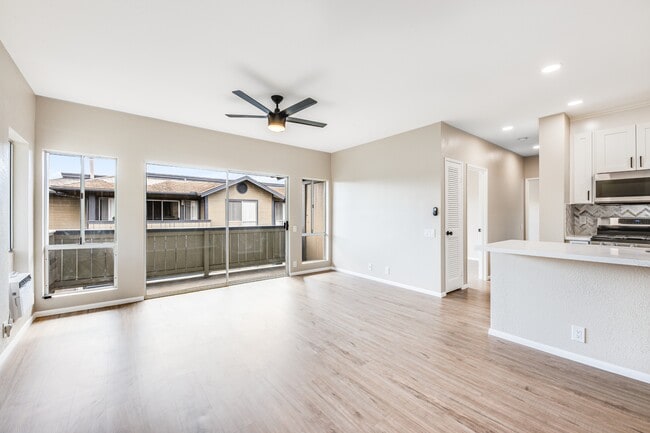 Building Photo - 91-284-284 Hanapouli Cir