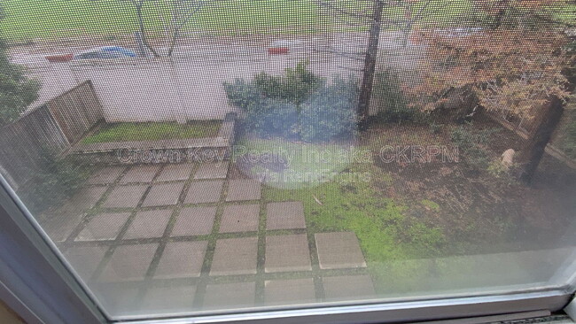 Building Photo - 1367 Gwerder St