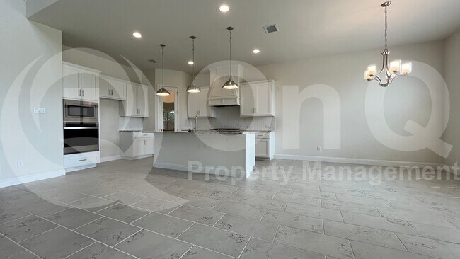 Building Photo - 333 ELK Dr