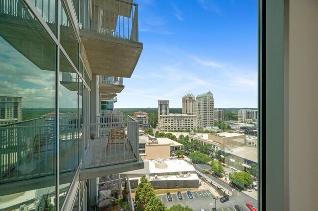 Building Photo - 250 Pharr Rd NE