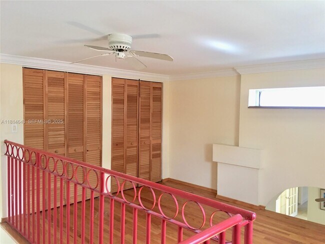 Building Photo - 3235 SW 58th Ct