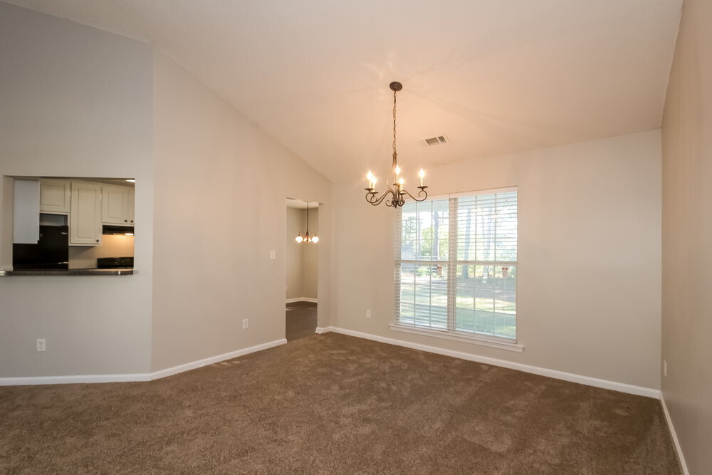 Building Photo - 310 The Gables Dr