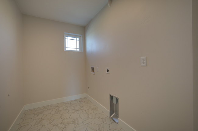 Building Photo - 1621 Serenity Ln