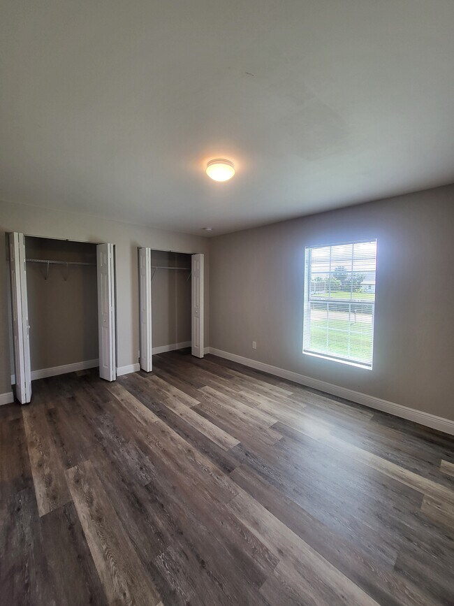 Building Photo - 9020 S Indio Cir