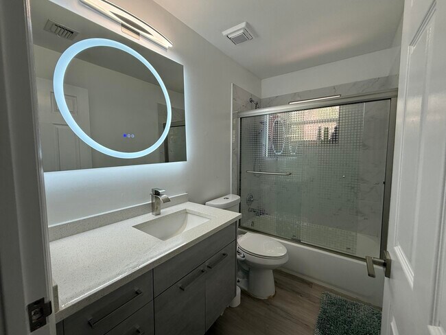 Building Photo - 9114 Villa Palma Ln