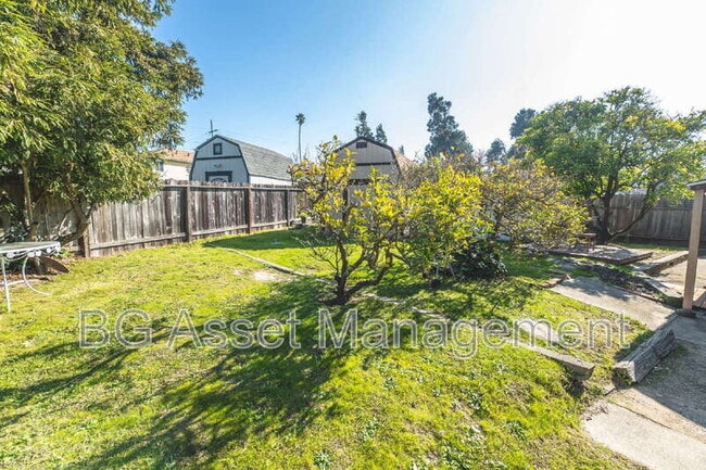 Building Photo - 950 Kelvin Ct