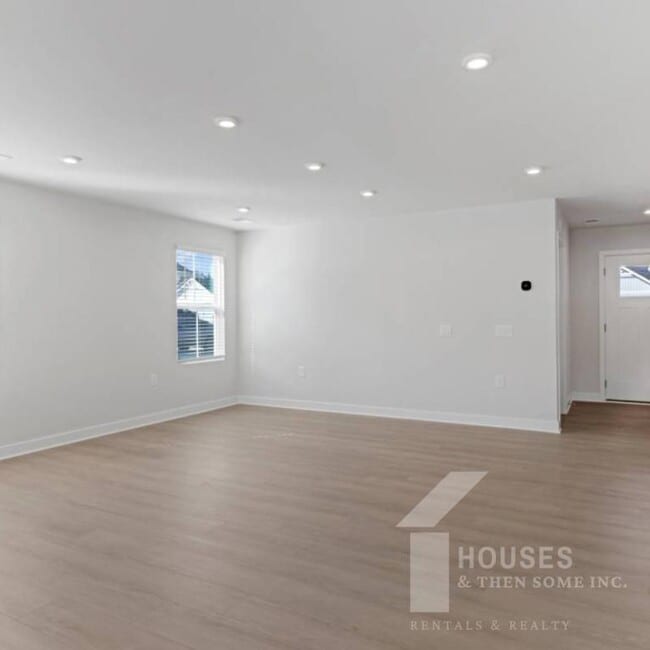 Building Photo - 1130 Bulrush Dr