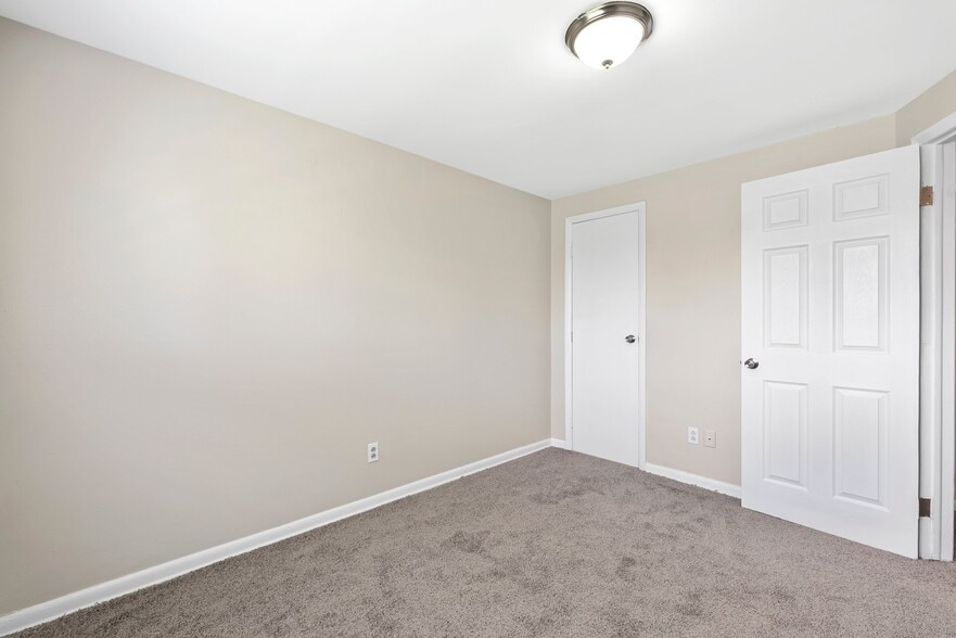 Building Photo - 800 Harrisburg Pike