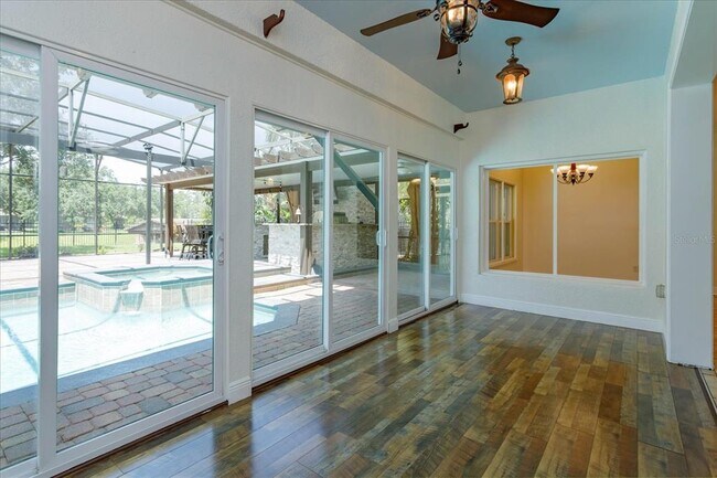 Building Photo - 13932 Florigold Dr