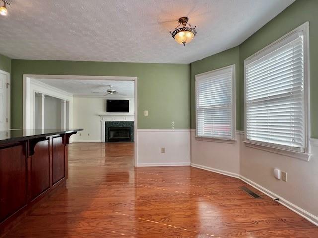 Building Photo - 930 Cedar Bluff Trail SW