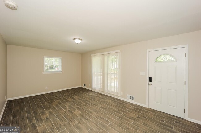 Building Photo - 5285 Chantilly Terrace