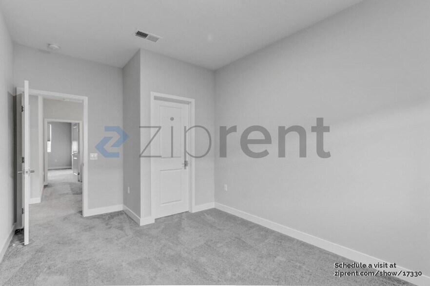 Building Photo - Unit 105