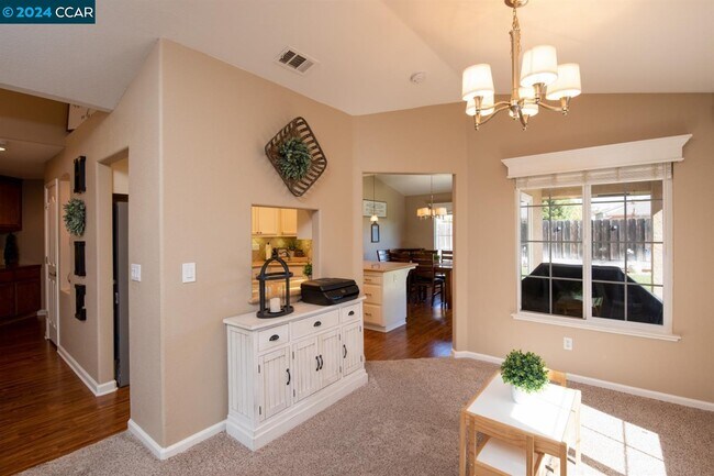 Building Photo - 1731 Brookside Dr