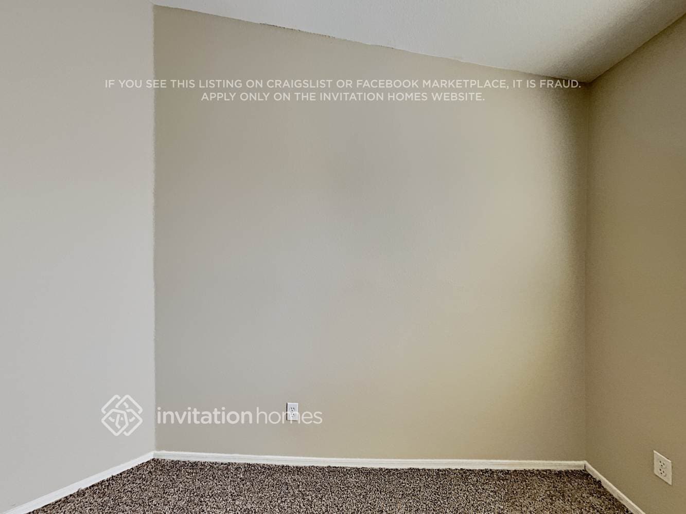 Building Photo - 1035 W 22nd Ave