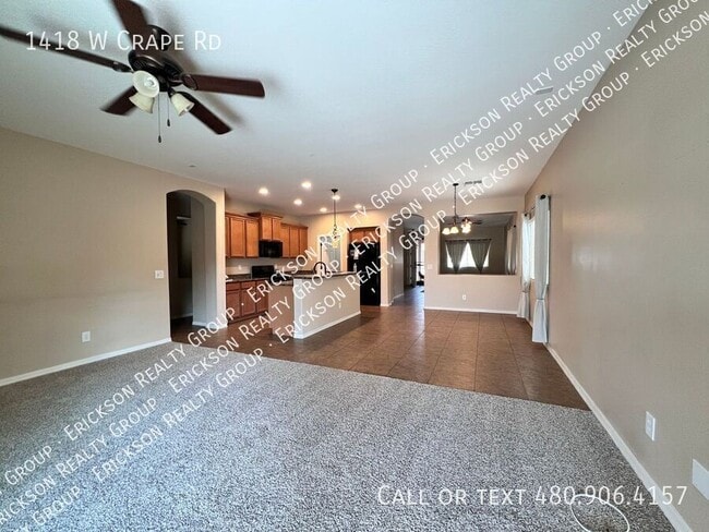 Building Photo - 1418 W Crape Rd