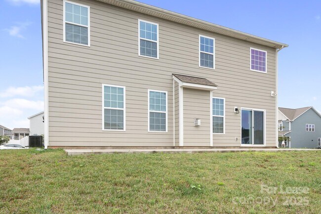 Building Photo - 196 Longleaf Dr