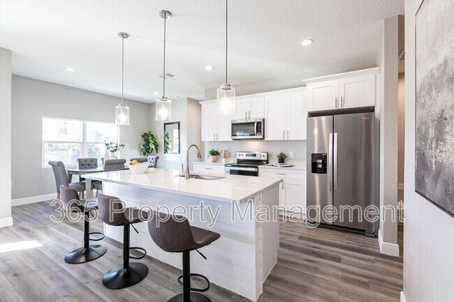Building Photo - 5534 Fairlane Dr