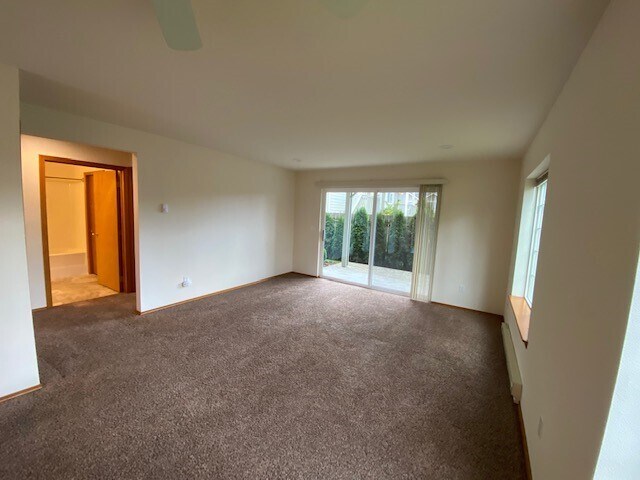 Building Photo - 3340 Southbend Pl