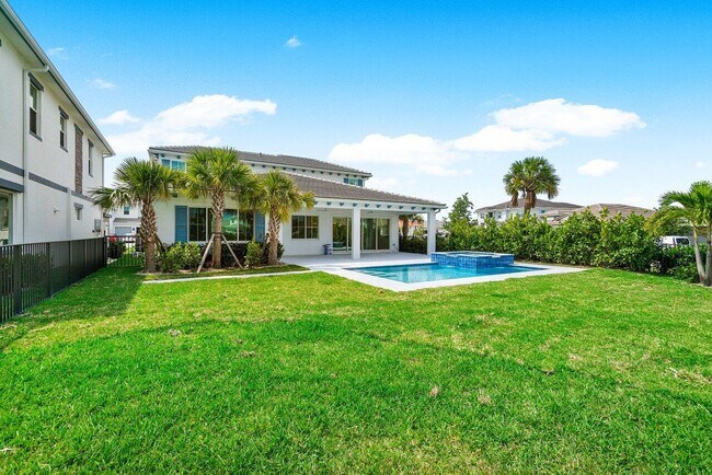 Building Photo - 12289 Waterstone Cir