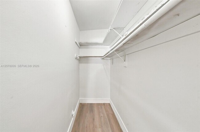 Building Photo - 402 NW 44th Ave