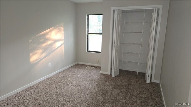 Building Photo - 9737 Groundhog Dr