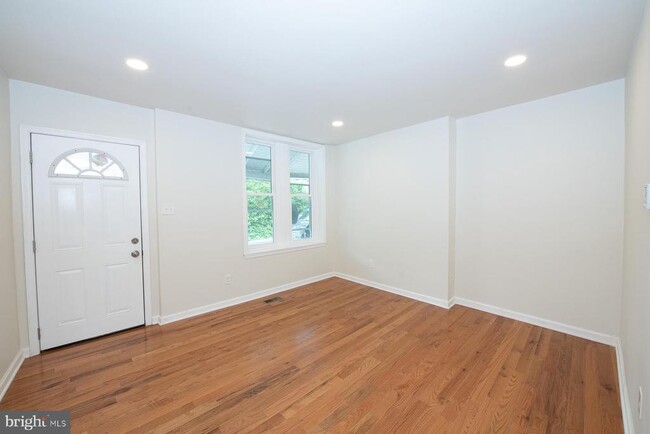 Building Photo - 110 Brookfield Terrace