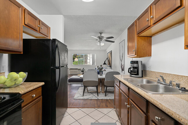 Building Photo - Colina Park North Apartments