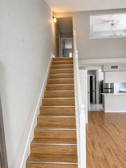 Building Photo - 4120 Silkbay Ct
