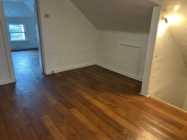 Building Photo - 3428 Altamont Rd