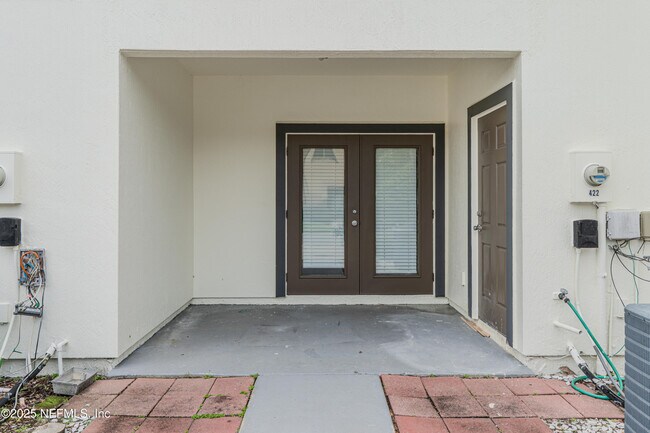 Building Photo - 422 Cabernet Pl