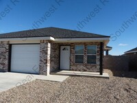 Building Photo - New Construction! 2 bed 2 bath 1 car garage!