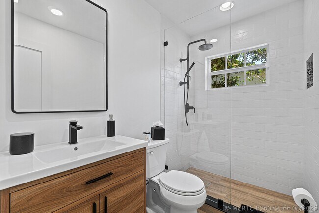 Building Photo - 1401 Hummingbird Dr