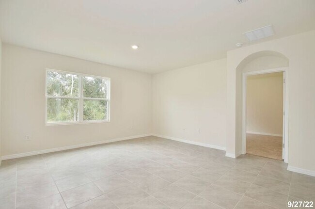 Building Photo - Modern 4/2 Home in Sanford with Open Concept Living and 2 Car Garage!