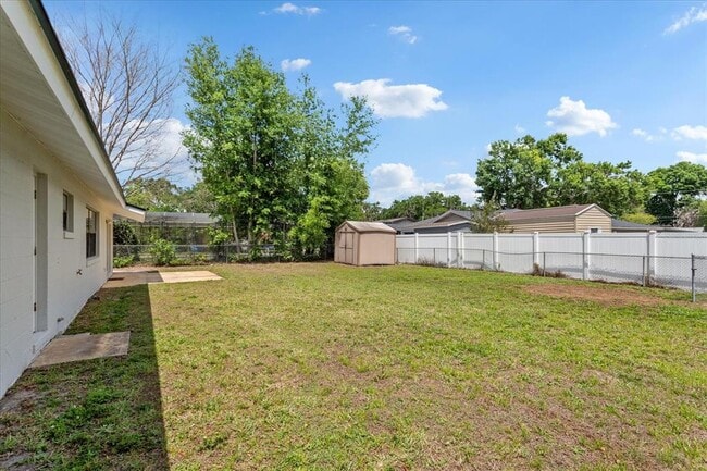 Building Photo - 6513 Stockbridge Ave