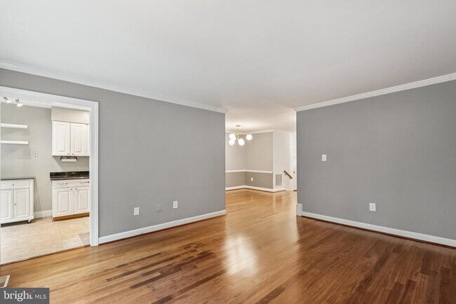 Building Photo - 5875 Woodfield Estates Dr