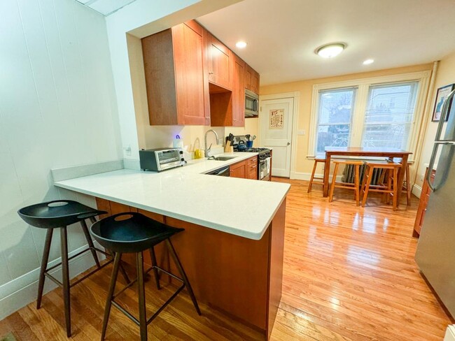 Building Photo - 1 bedroom in Cambridge MA 02140