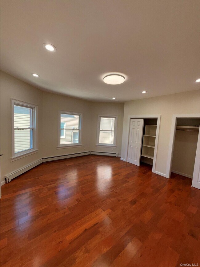 Building Photo - 1519 Roselle St