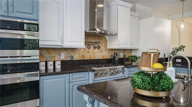 Building Photo - 6152 SW Banks St