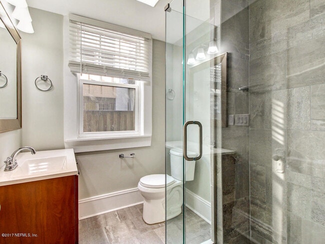 Building Photo - 2116 Herschel St