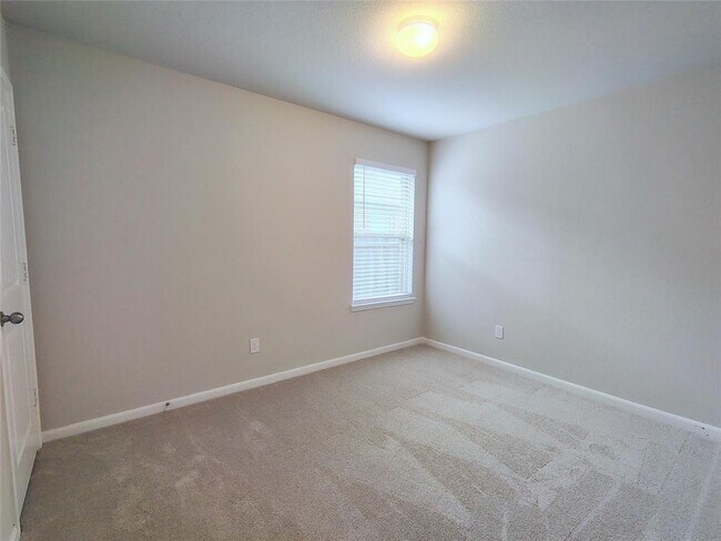 Building Photo - 18315 Pin Oak Lake Dr