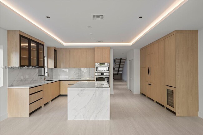 Building Photo - 3187 SW 23rd St