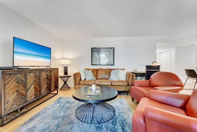 Building Photo - 955 Dotterel Rd