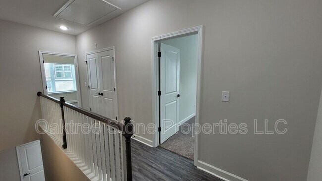 Building Photo - 2585 Ocean Dr NW