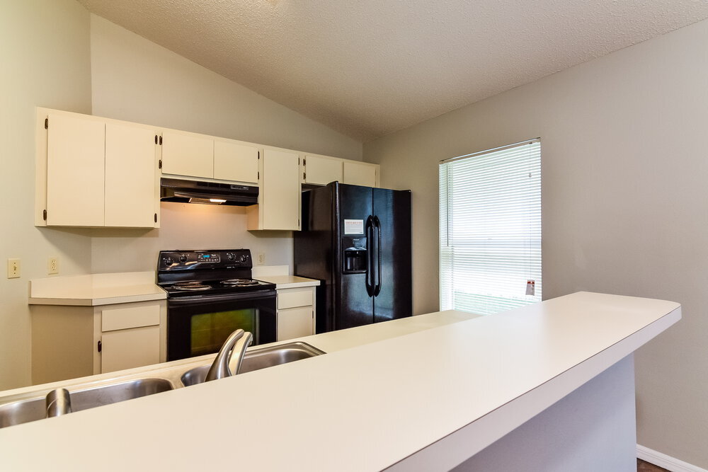 Building Photo - 704 Sand Ridge Dr