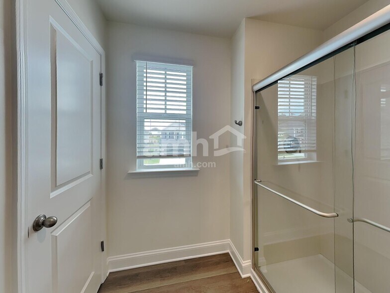 Building Photo - 3507 Lincoln Hts Ln