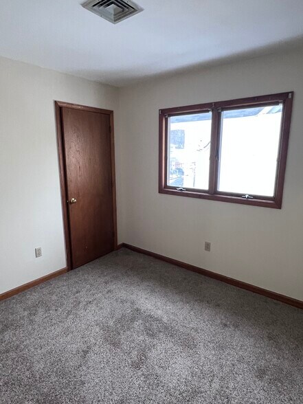 Building Photo - 150 Pacific St