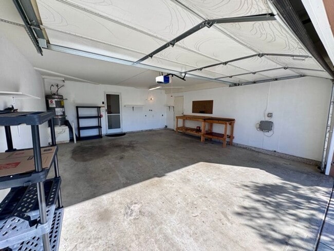 Building Photo - COMING SOON 55+ Community 2 bedroom 2 bathroom Home for Lease in Sun City